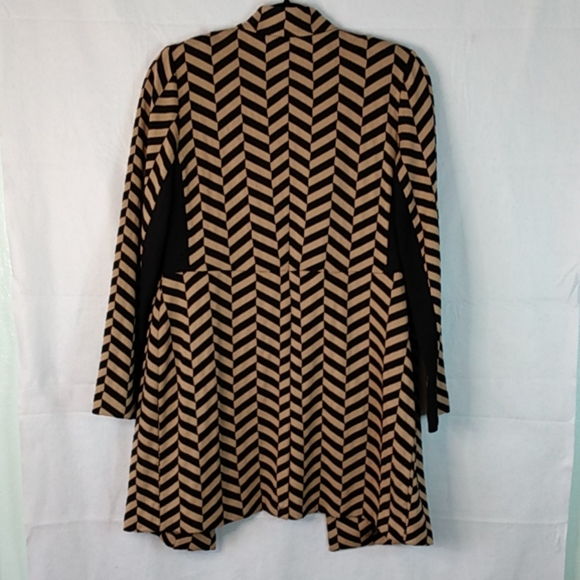 Chico's Black & Tan Herringbone Pattern Open Cardi - Picture 4 of 8